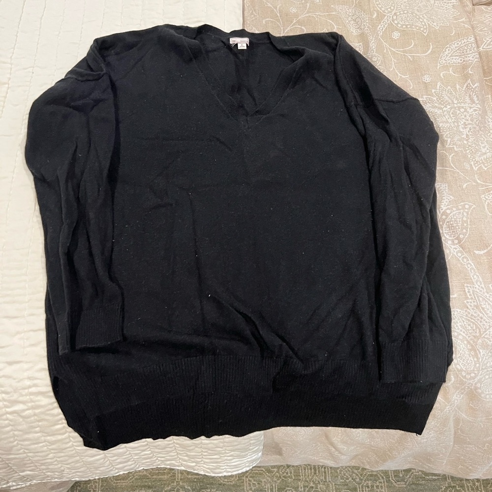 GAP V-Neck Sweater